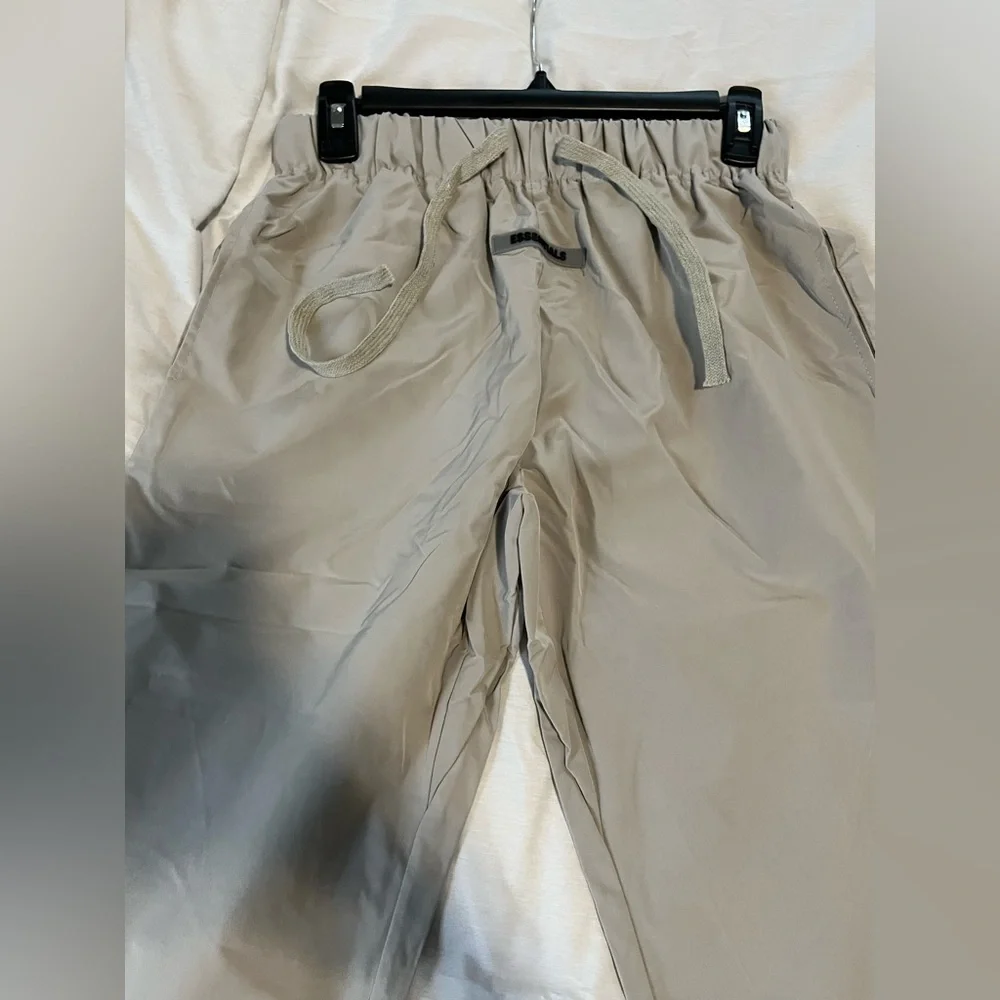 Essentials pants - Picture 4 of 4
